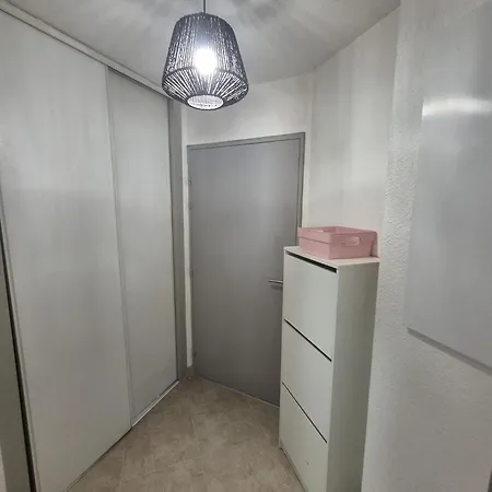 Full Equipe Quartier Du Golf Vacquerolles 4 Couchages 50m2 *